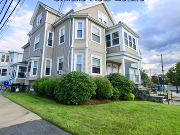 900 Moody St unit 3, Waltham, MA 02453 - photo 1