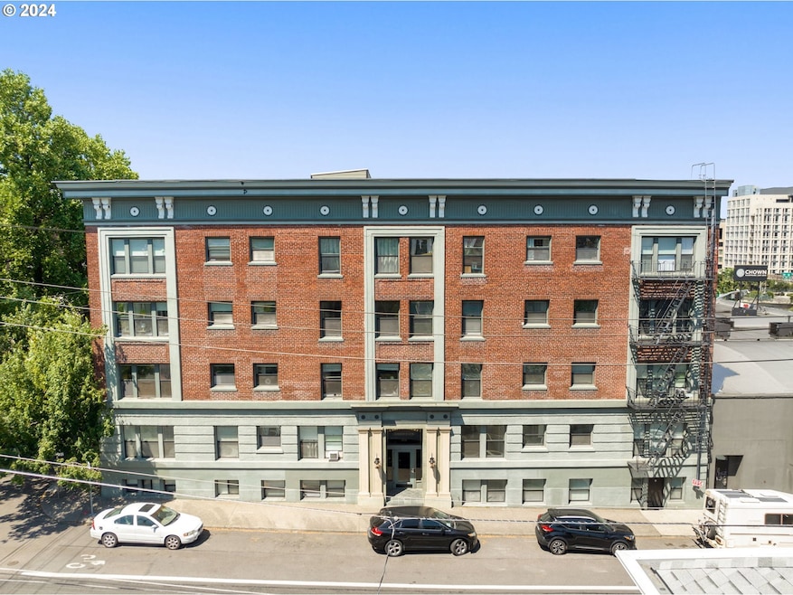 1631 NW Everett St unit 301, Portland, OR 97209 - photo 1