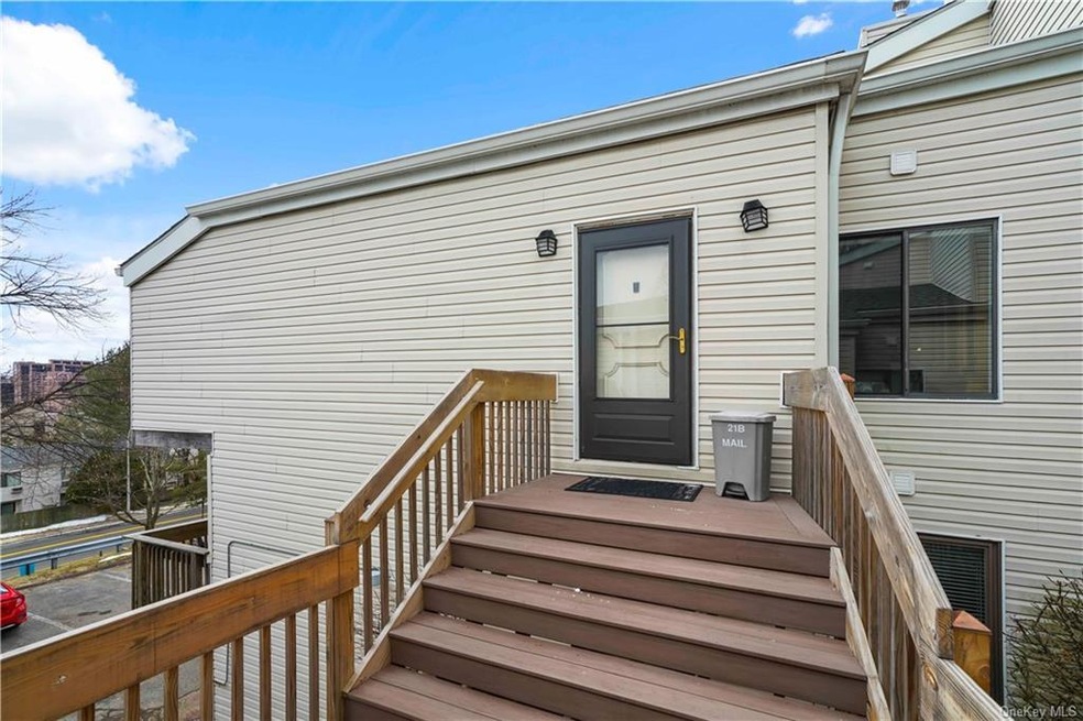 21 Hillside Terrace unit 21B, White Plains, NY 10601 - photo 1