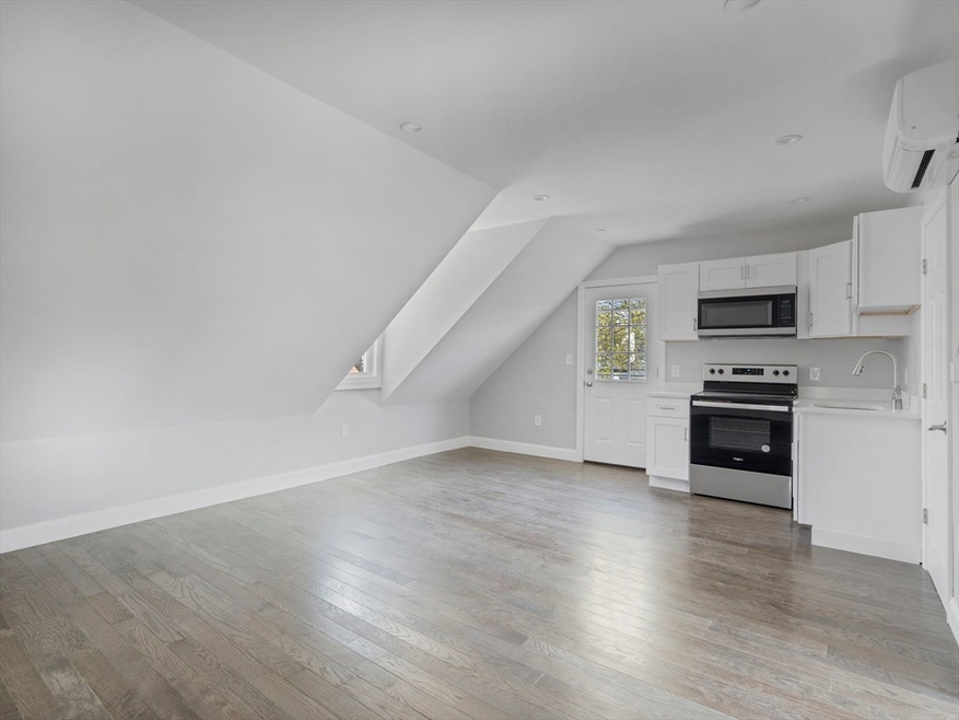 92 Coleman St unit 3, Dorchester, MA 02125 - photo 1