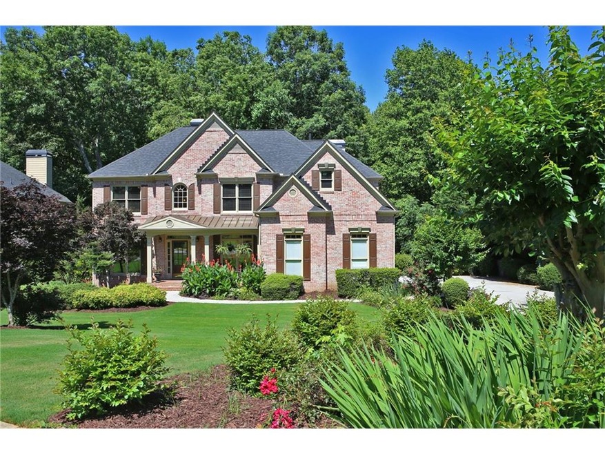 Private, beautiful, 3 sides brick, side entry gara