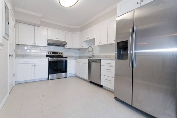 Hammond Park Condominiums unit 307, Chestnut Hill, MA 02467 - photo 1