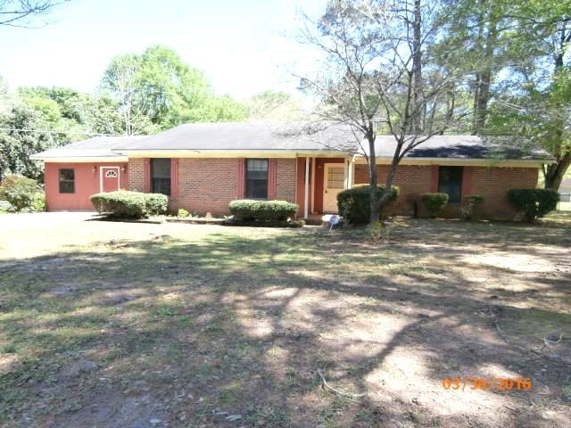 304 Ramsey Rd, Albany, GA 31705 - photo 1