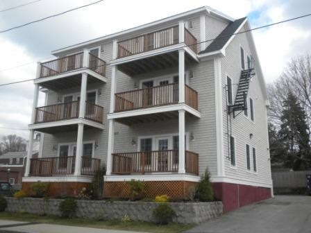 162 Thames St unit 3, Bristol, RI 02809 - photo 1