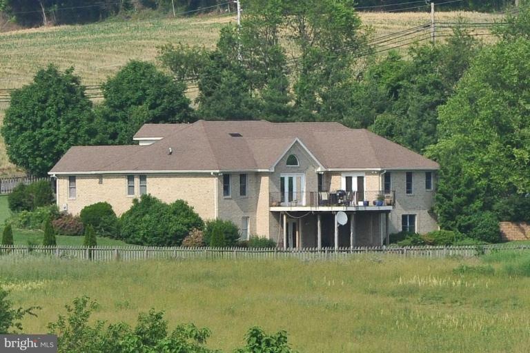 12900 Lewisdale Rd, Clarksburg, MD 20871 - photo 1