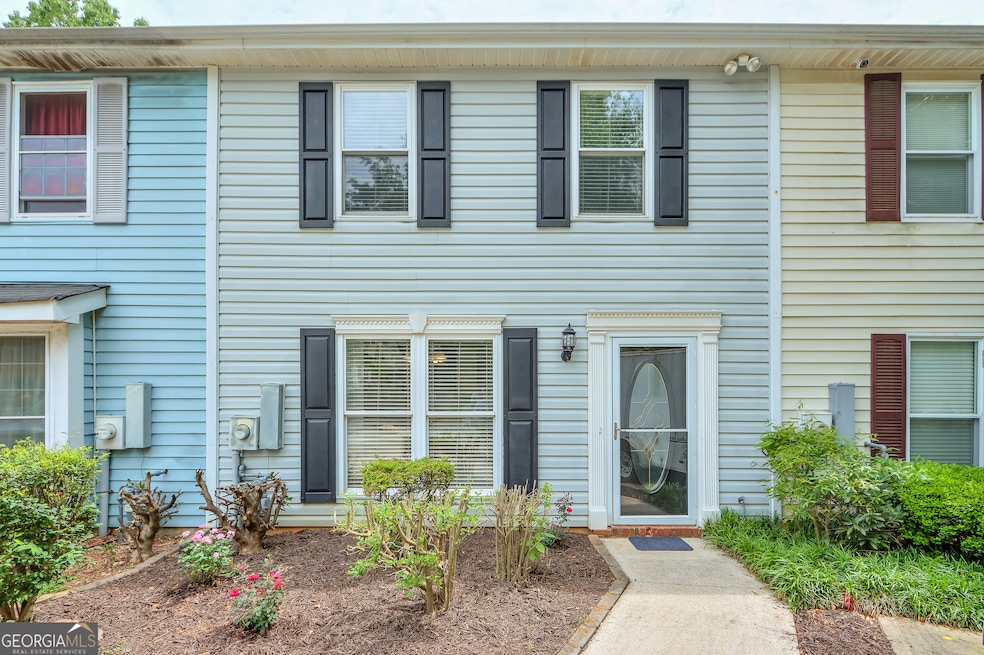 1041 Windy Oaks Ct SE, Smyrna, GA 30080 - photo 1