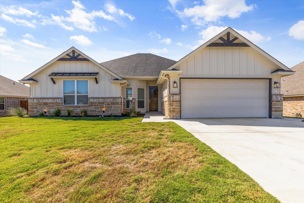 3003 Promenade Dr, Granbury, TX 76049 - photo 1