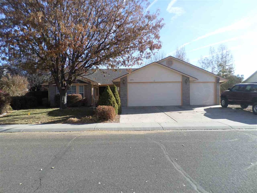 724 1/2 Monument View Dr, Grand Junction, CO 81505 - photo 1