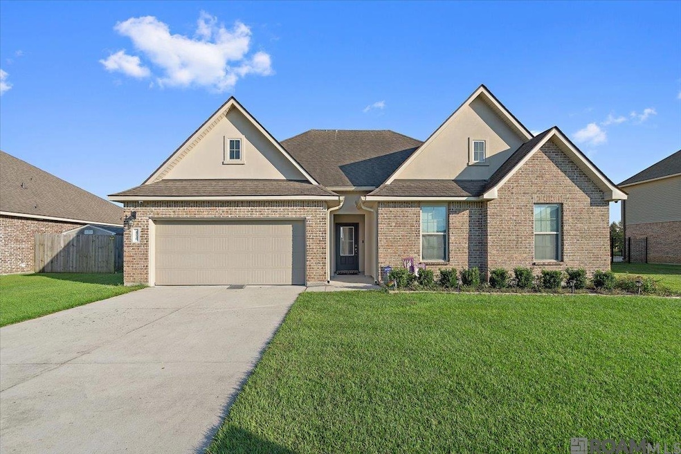 Pending $339,000 • Co-Listing Agent