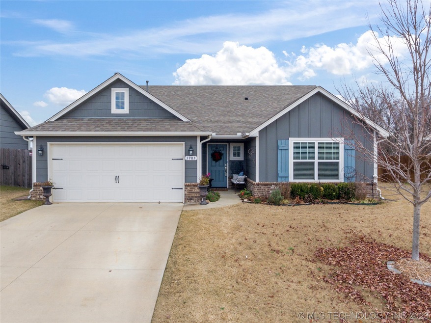 3905 N 33rd Place, Broken Arrow, OK 74014 - photo 1