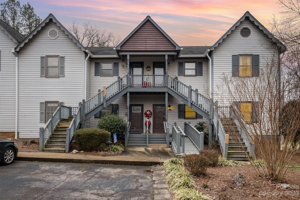 219 Ramsey Ct unit 219, Statesville, NC 28677 - photo 1