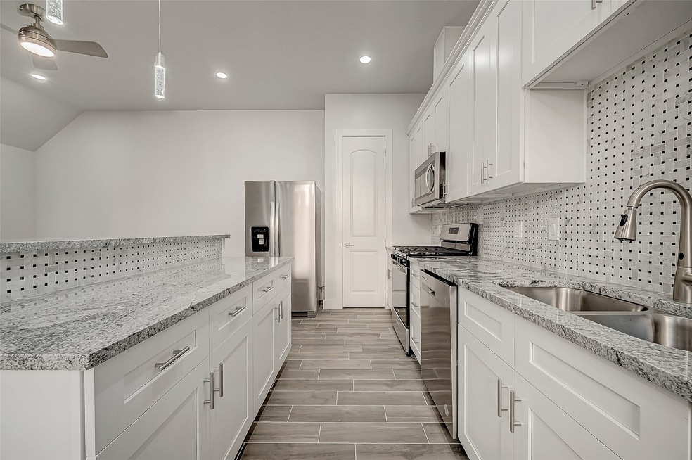 5825 Balbo St unit A, Houston, TX 77091 - photo 1