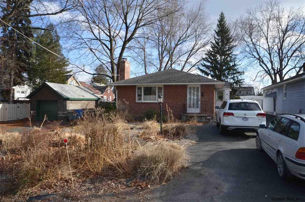 7 Carlisle Ct, Albany, NY 12209 - photo 1