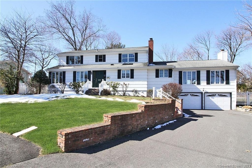 60 Field Crest Rd, New Canaan, CT 06840 - photo 1