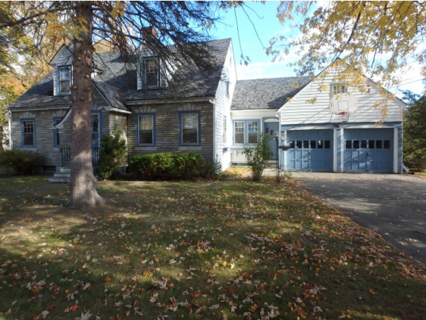 1 N Main St, Newmarket, NH 03857 - photo 1