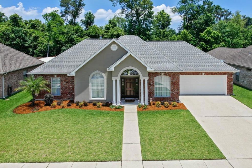 104 N Lake Dr, Luling, LA 70070 - photo 1