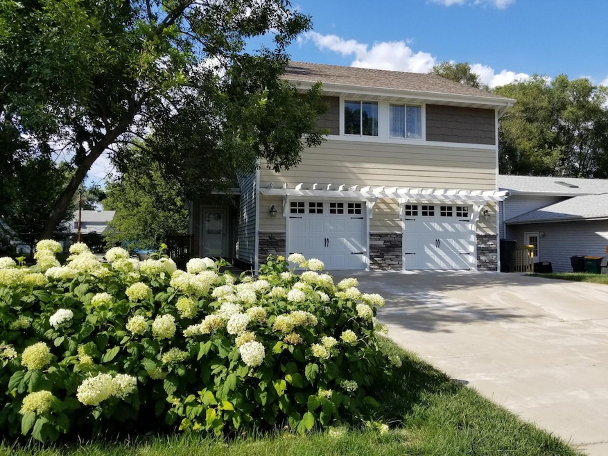 6406 45th Place N, Minneapolis, MN 55428 - photo 1