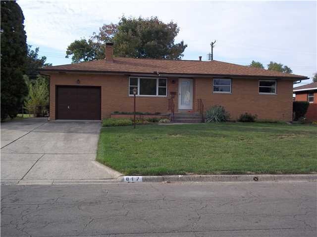 817 Norris Dr, Columbus, OH 43224 - photo 1