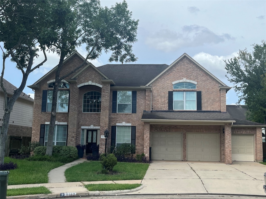 Pending $450,000 • Co-Listing Agent