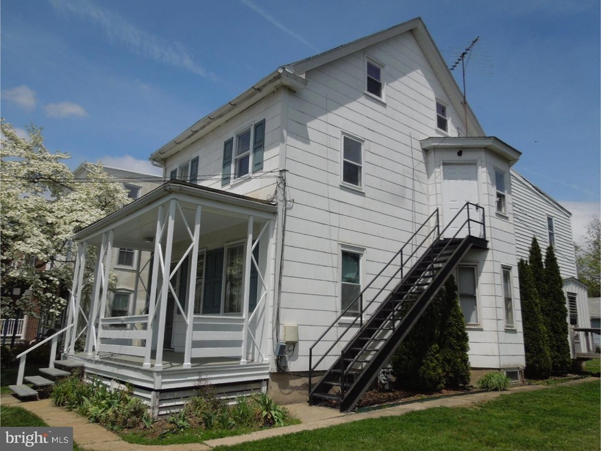 31 E 4th St, Lansdale, PA 19446 - photo 1