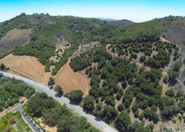 34 ACRES IN A PRIME AREA OF DE LUZ.  