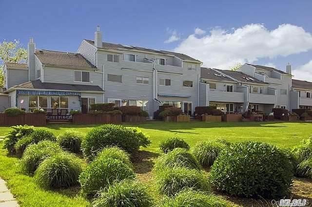 100 Baker Ct unit 14, Island Park, NY 11558 - photo 1