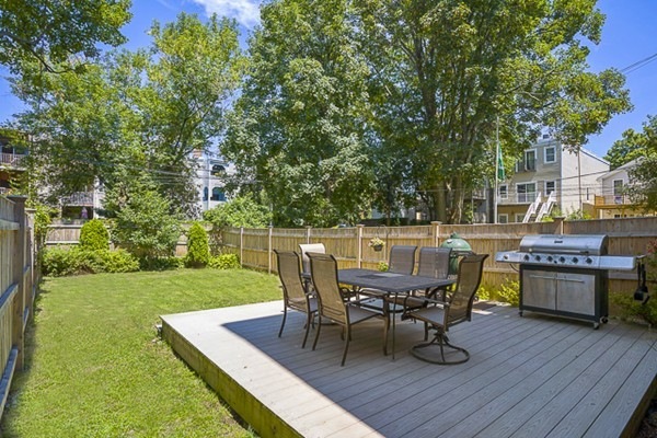 744 E 3rd St unit 1, Boston, MA 02127 - photo 1