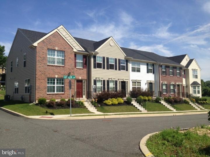 172 S Charlotte St, Pottstown, PA 19464 - photo 1