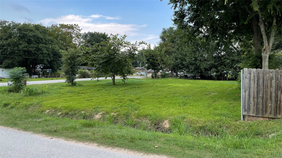 00 Lucky St, Houston, TX 77088 - photo 1