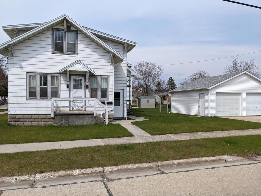 2218 10th St, Two Rivers, WI 54241 - photo 1