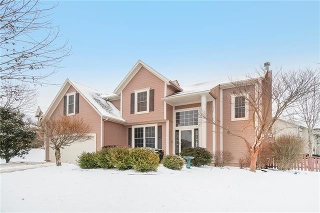 5317 Brownridge Dr, Shawnee, KS 66218 - photo 1