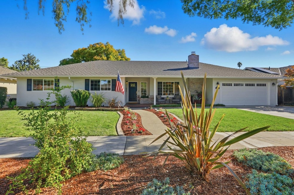 Sold $3,200,000 • Co-Listing Agent