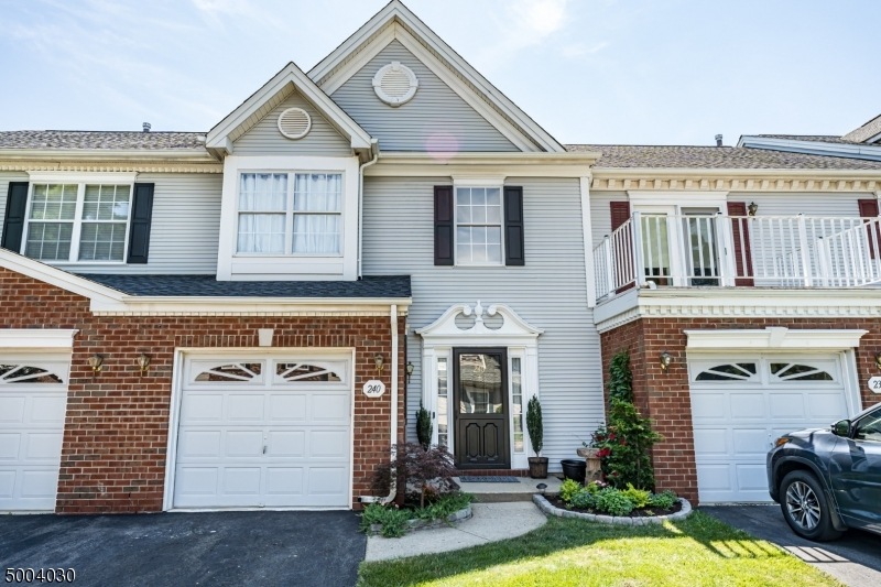 240 Amethyst Way unit 23E, Franklin Park, NJ 08823 - photo 1