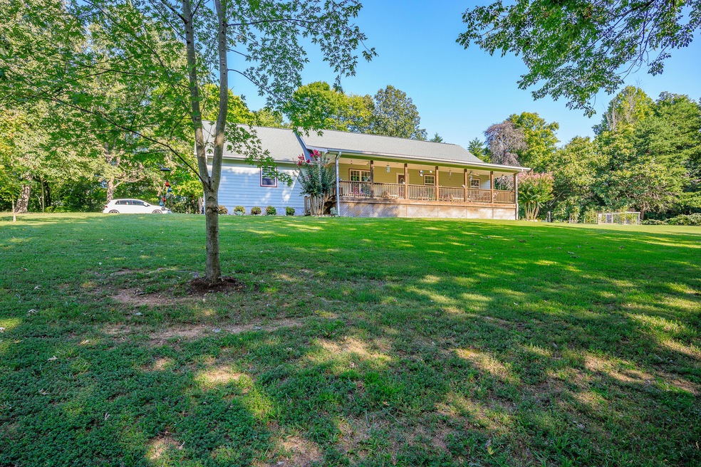 700 Mission Ridge Rd, Rossvile, GA