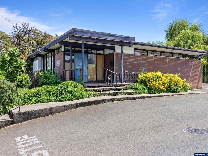 For Sale $459,900 • Co-Listing Agent