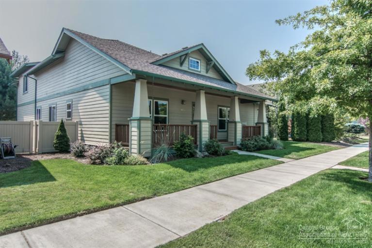 1654 NW Jackpine Ave, Redmond, OR 97756 - photo 1