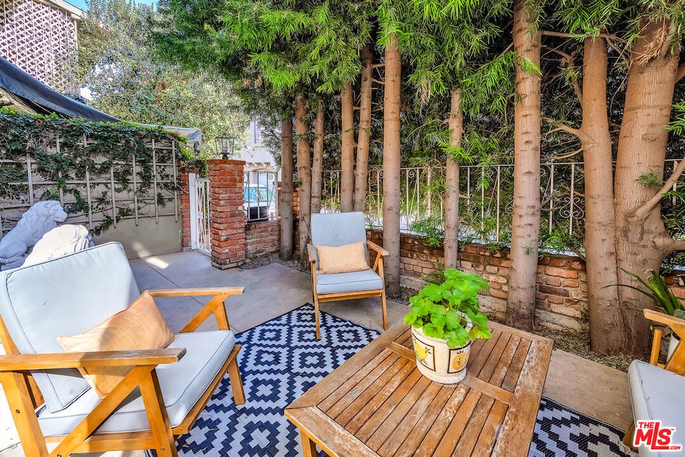 14238 Dickens St unit 4, Sherman Oaks, CA 91423 - photo 1