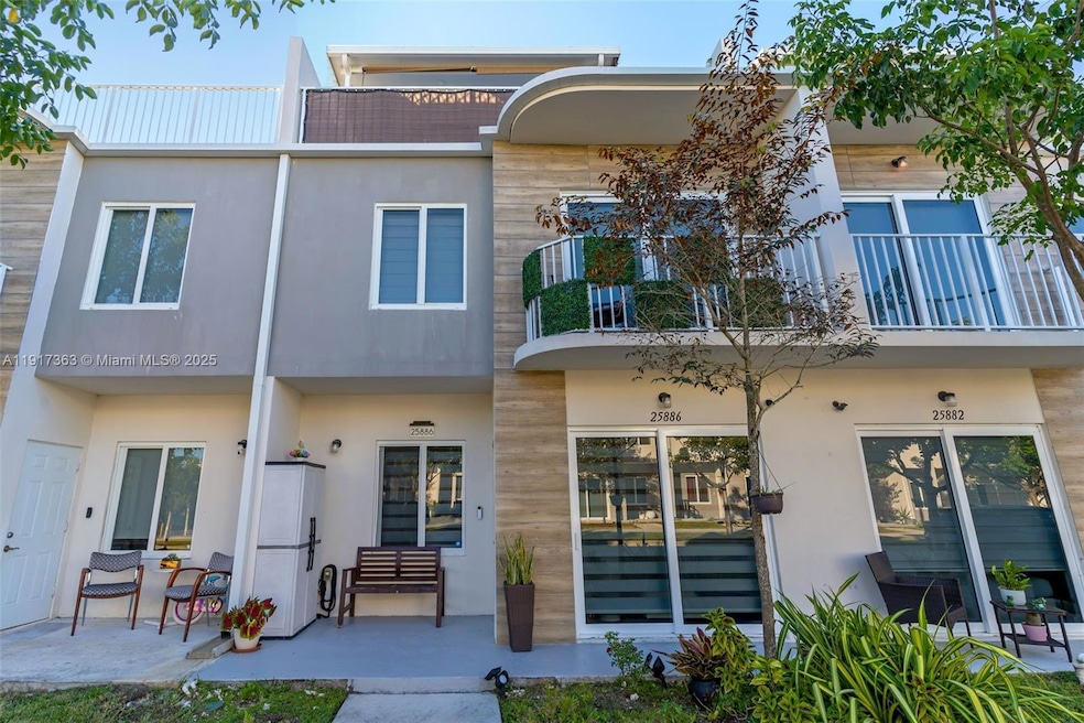 25886 SW 144th Ct, Homestead, FL 33032 - photo 1