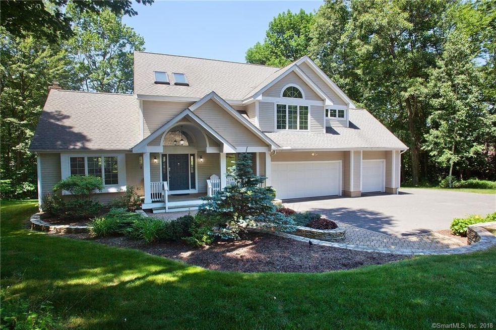 THIS HOUSE HAS IT ALL!