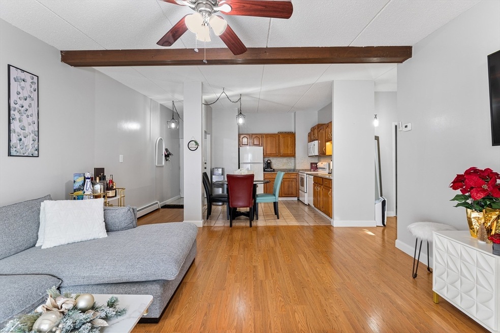 80 N Warren St unit 2, Woburn, MA 01801 - photo 1