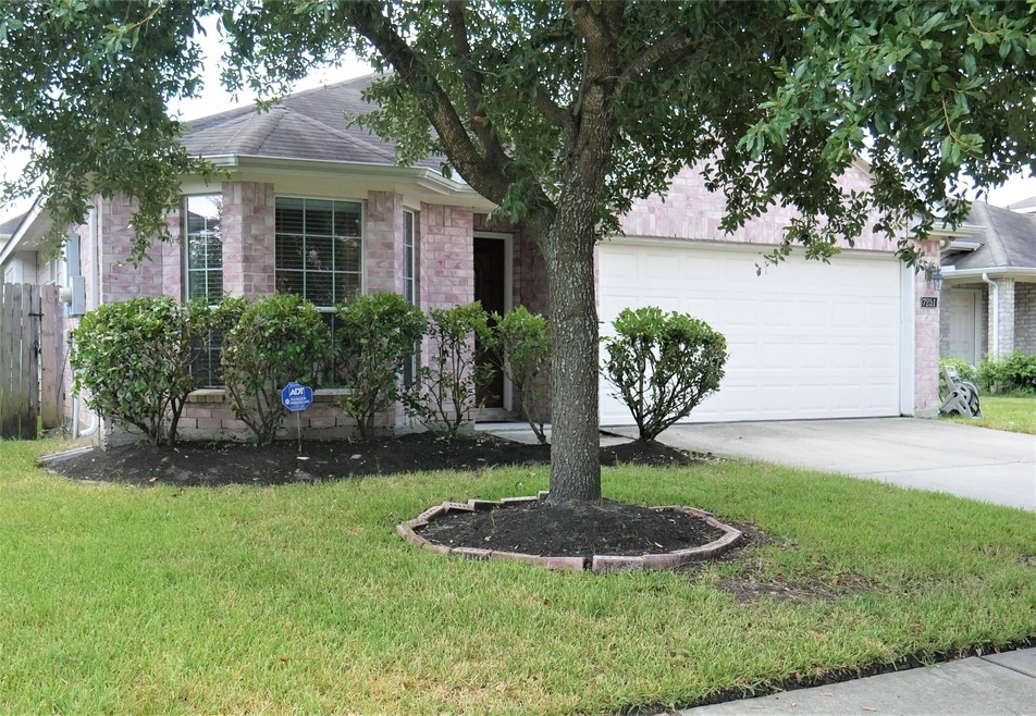 7251 Caracara Dr, Houston, TX 77040 - photo 1