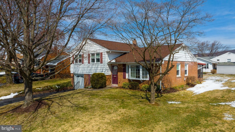 3911 Grant St, Reading, PA 19606 - photo 1