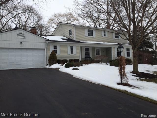 2461 Brenthaven Ct, Bloomfield Hills, MI 48304 - photo 1