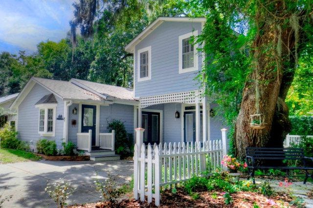 552 Magnolia Ave, Saint Simons Island, GA 31522 - photo 1