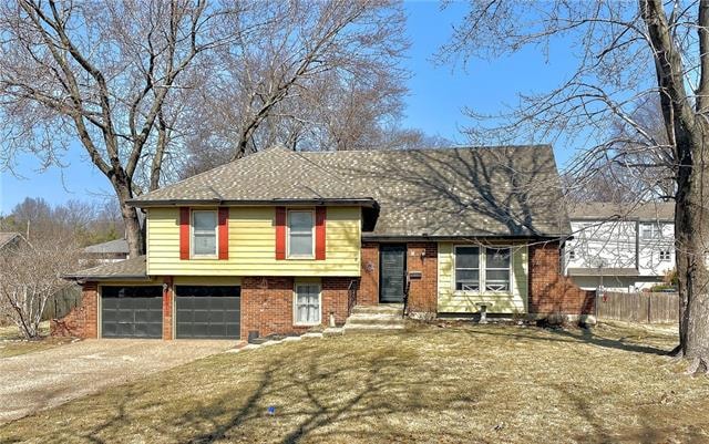 11812 W 72nd St, Shawnee, KS 66203 - photo 1