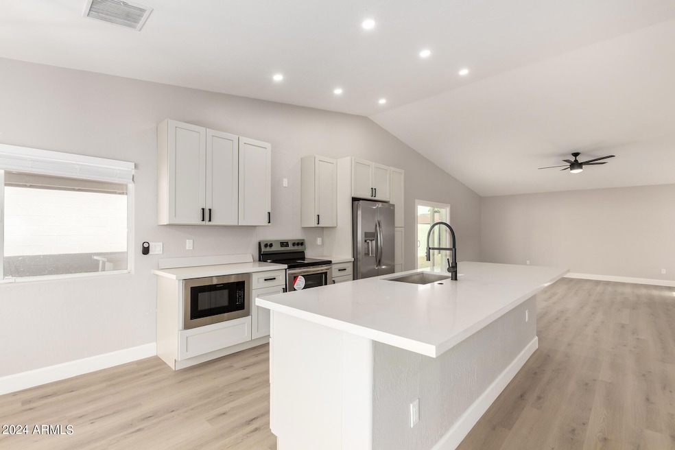 5208 W Purdue Ave, Glendale, AZ 85302 - photo 1