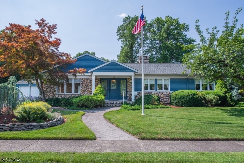 16 Friar Ln, Clifton, NJ 07013 - photo 1