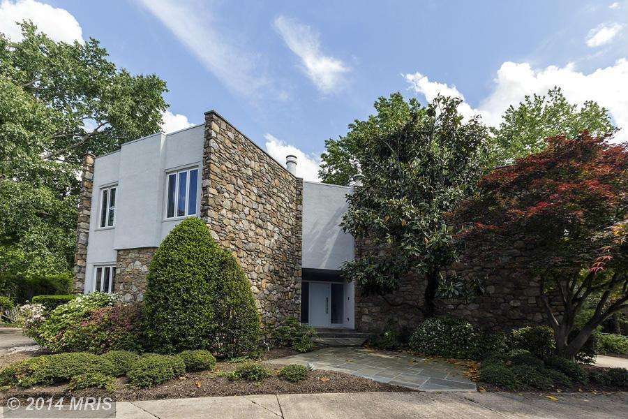 9905 Hall Rd, Potomac, MD 20854 - photo 1