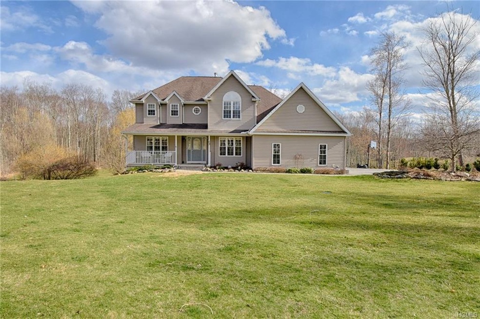 13 Robins Dr, Circleville, NY 10919 - photo 1