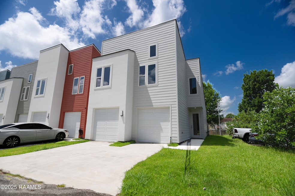 116 Saint Germaine Cir, Lafayette, LA 70506 - photo 1